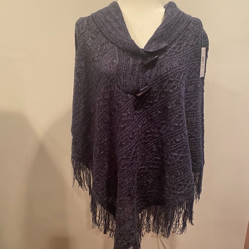 NWT Allie & Rob Knit Poncho with Fringe - Size S/M